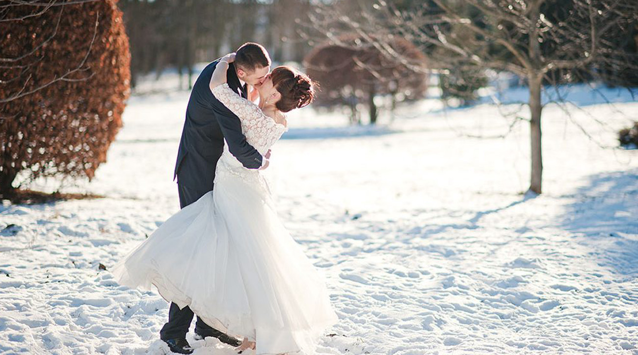 Winter Weddings - The Different Twins